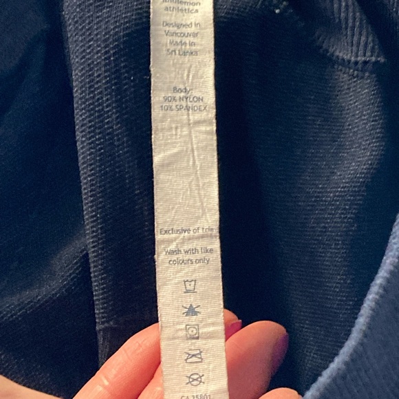 Lululemon bundle— two pairs of thick, compression crops. Size 4. - Picture 5 of 9